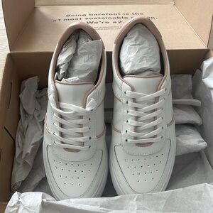 Beautiful white and pink leather Harlow sneakers from Reformation! New, in box